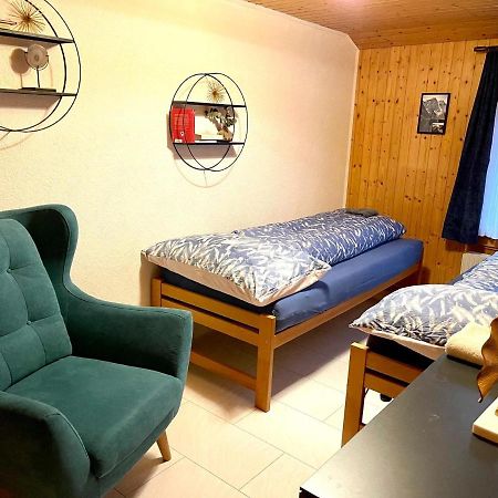 Schoene Ferienwohnung Mit Seeblick Thun Exteriör bild