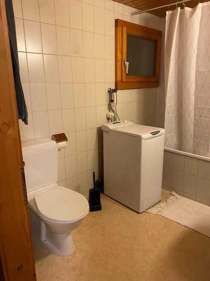 Schoene Ferienwohnung Mit Seeblick Thun Exteriör bild
